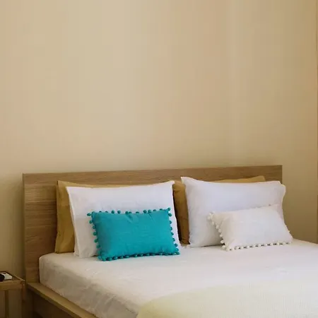Zoe House Apartment